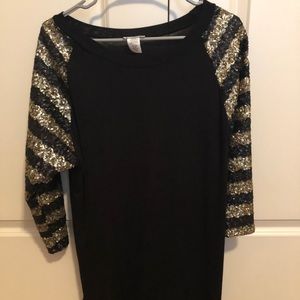 Black and Gold Maternity shirt